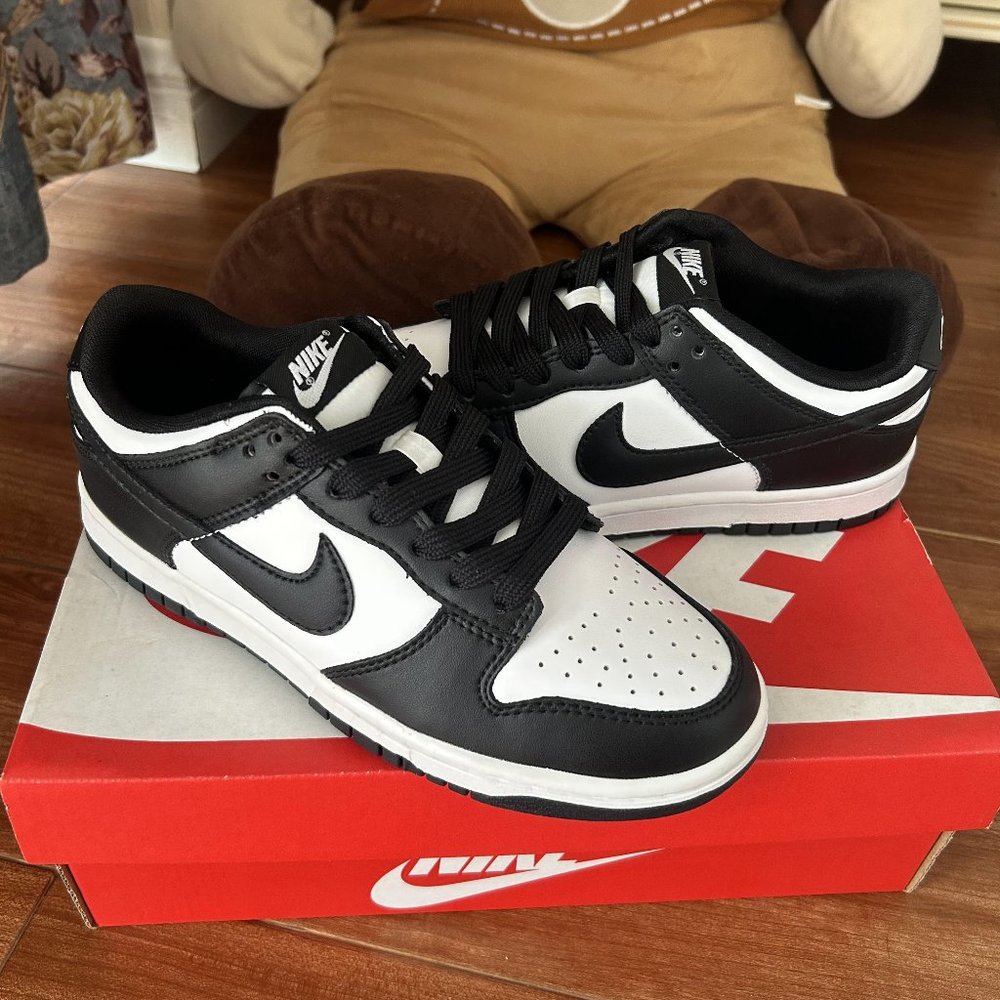 Nike dunk black and white Panda sneakers - Picture 1 of 5